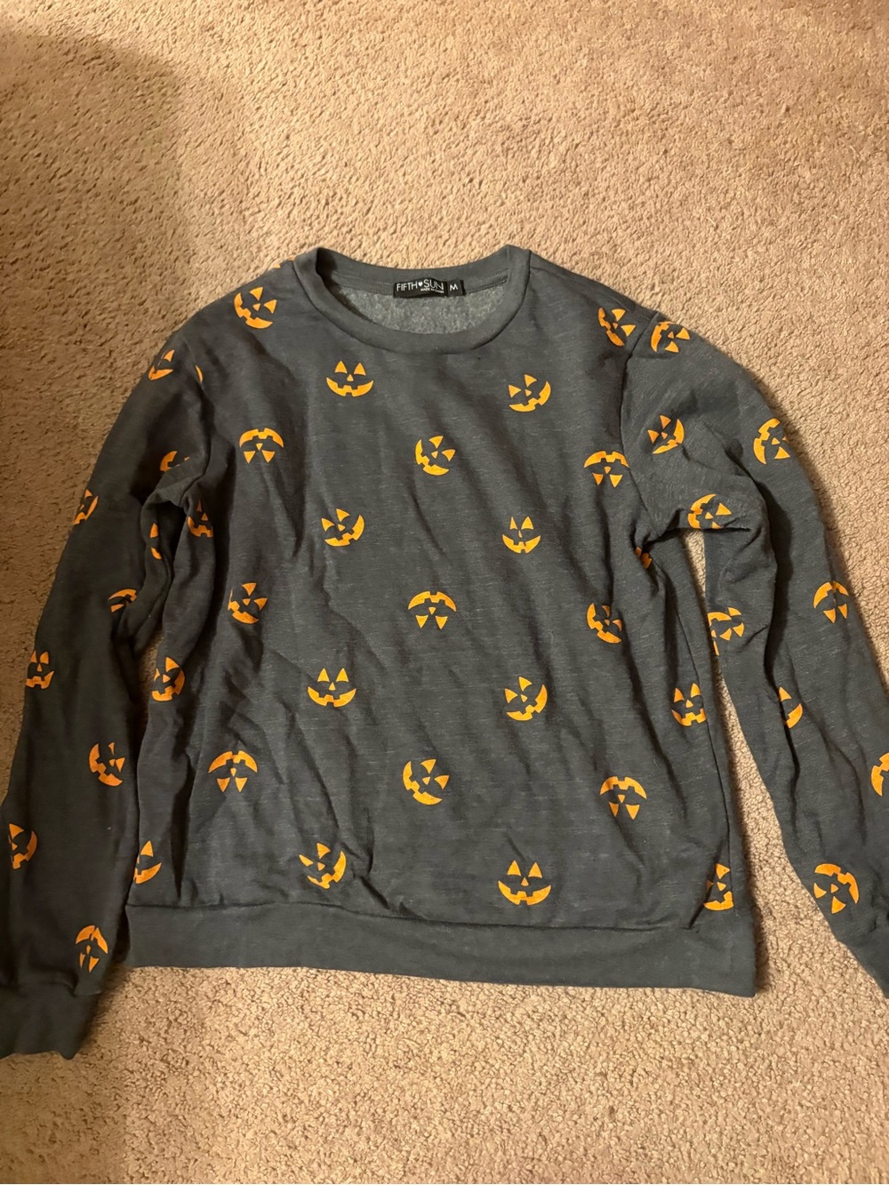 Women’s Gray Crewneck Sweatshirt with Orange Pumpkin Print